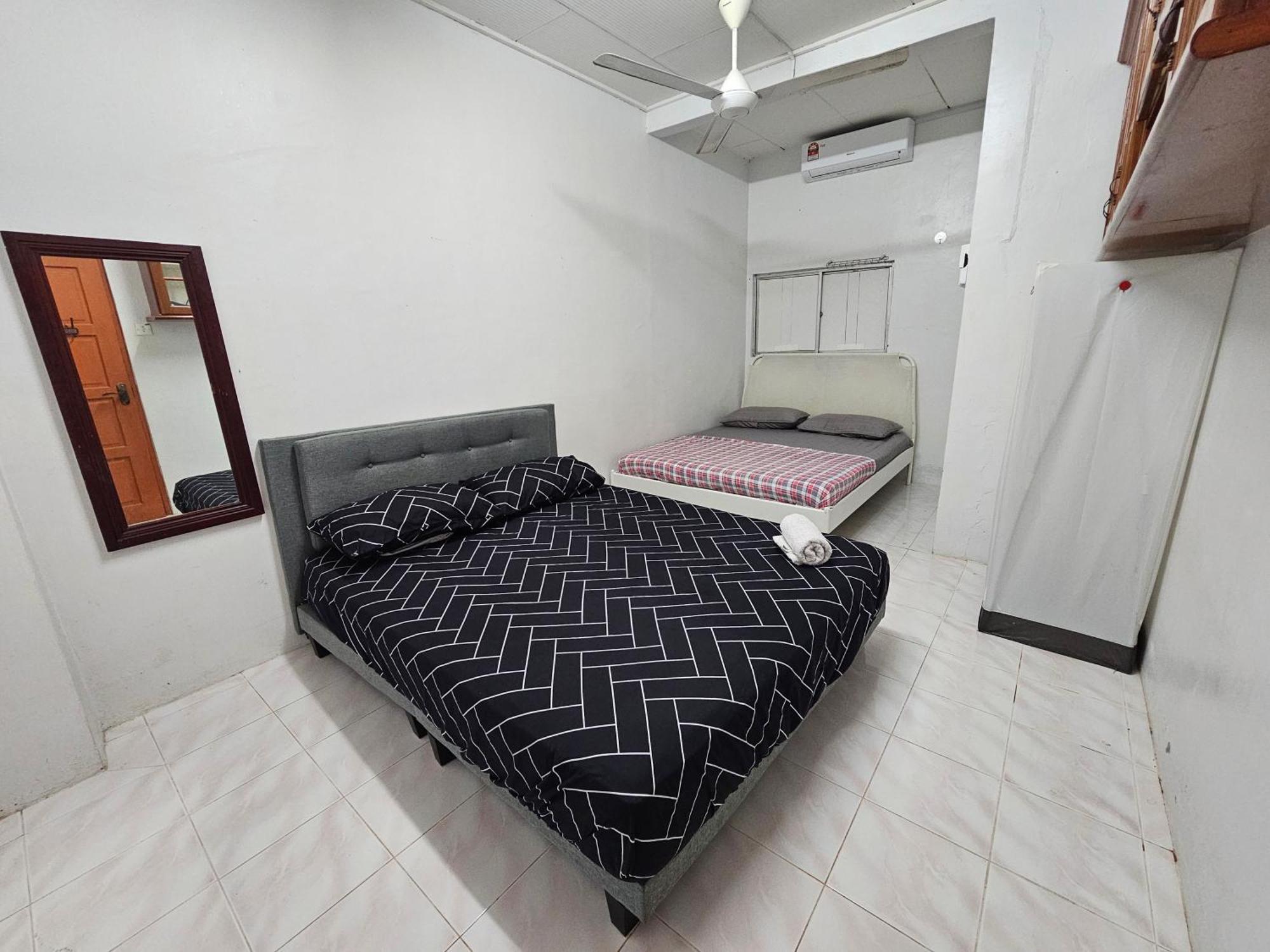 Ruhani Homestay 3 Kb - 4 Bedroom Fully Airconditioned With Wifi & Netflix Kota Bharu Exterior foto