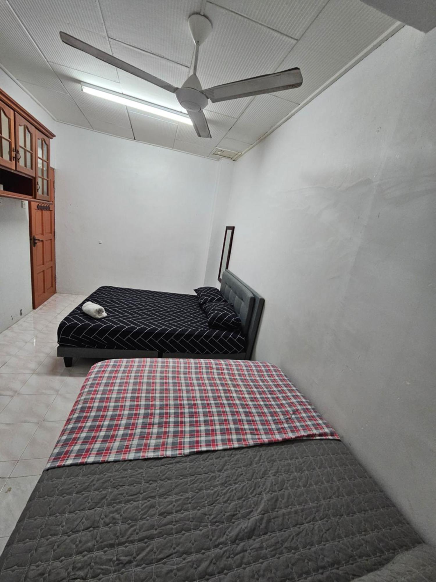 Ruhani Homestay 3 Kb - 4 Bedroom Fully Airconditioned With Wifi & Netflix Kota Bharu Exterior foto