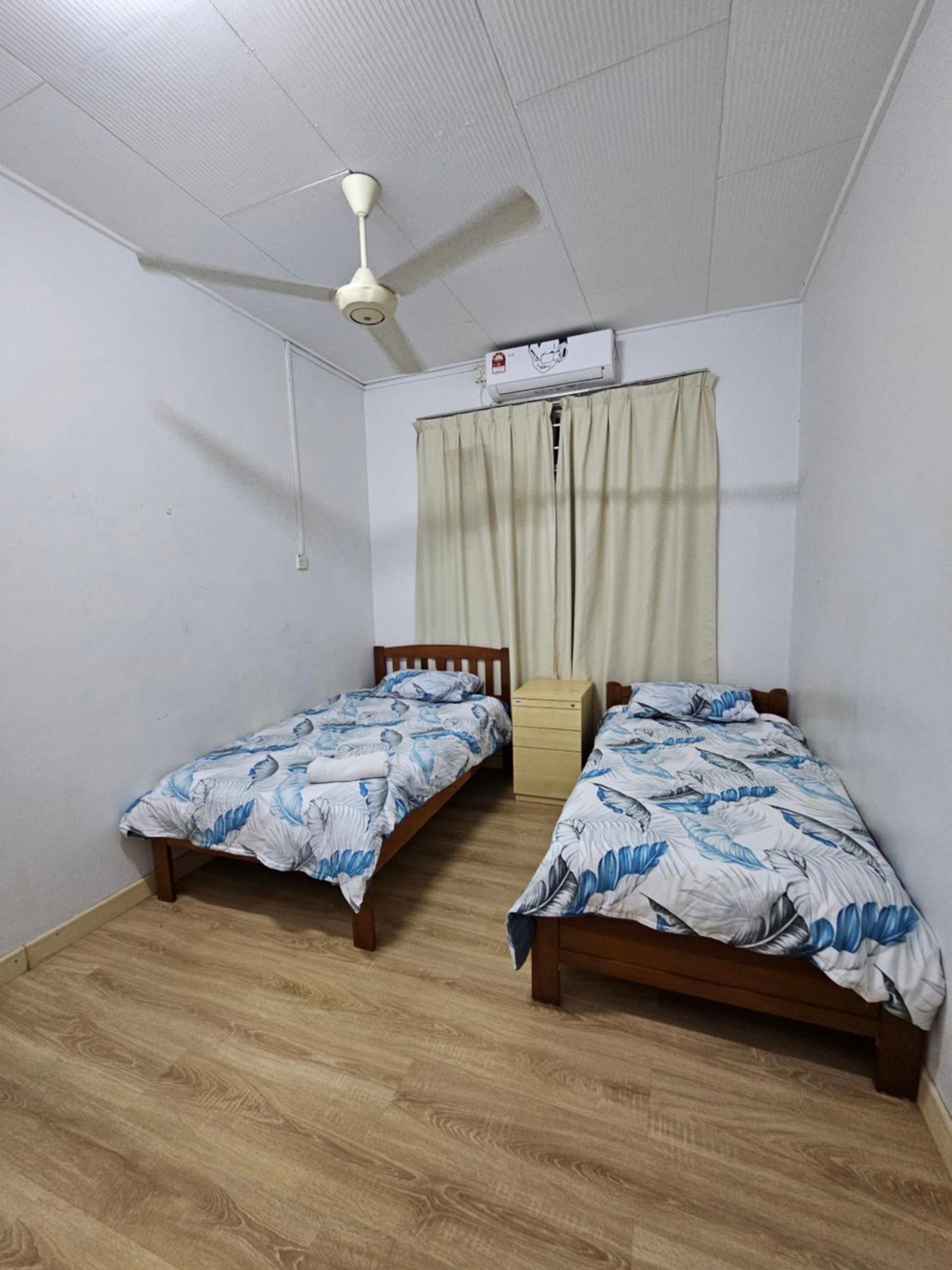 Ruhani Homestay 3 Kb - 4 Bedroom Fully Airconditioned With Wifi & Netflix Kota Bharu Exterior foto