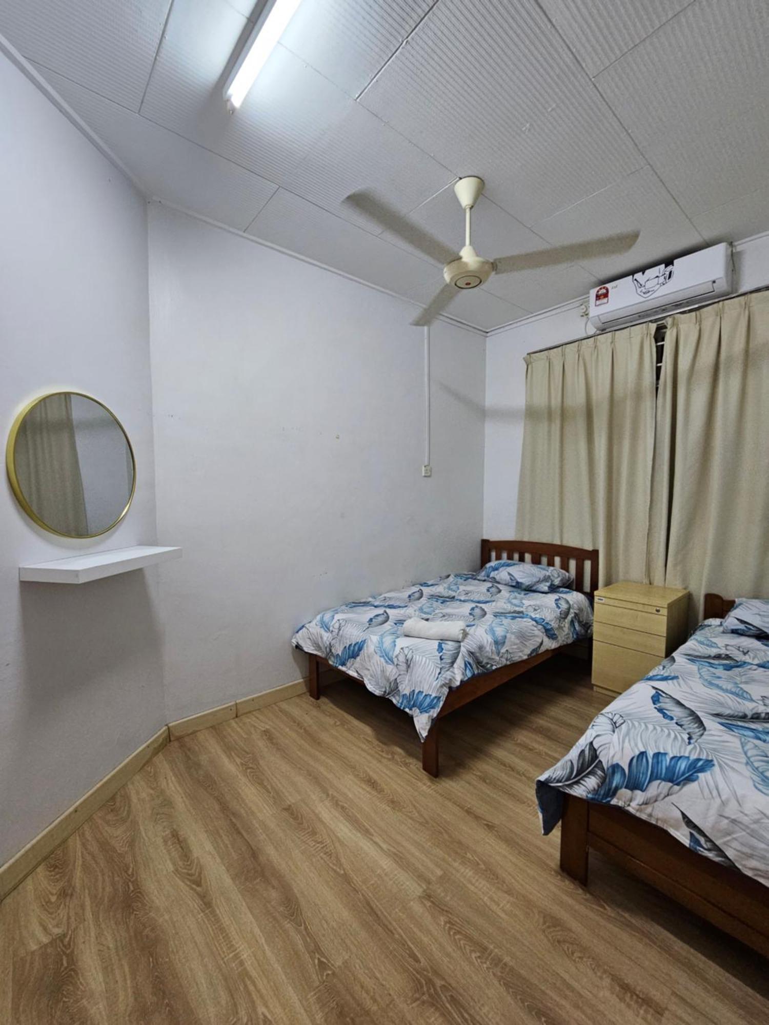 Ruhani Homestay 3 Kb - 4 Bedroom Fully Airconditioned With Wifi & Netflix Kota Bharu Exterior foto