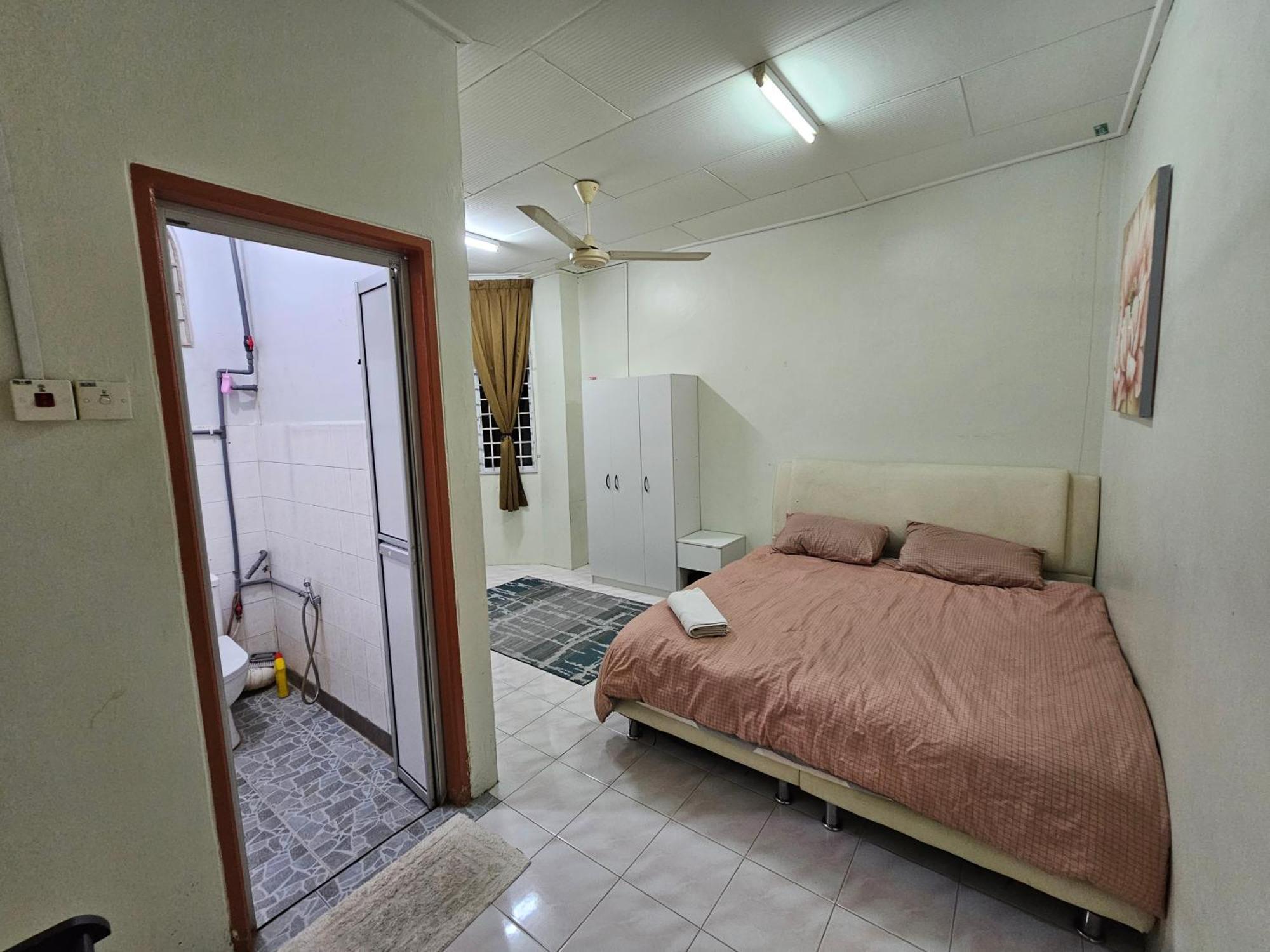 Ruhani Homestay 3 Kb - 4 Bedroom Fully Airconditioned With Wifi & Netflix Kota Bharu Exterior foto