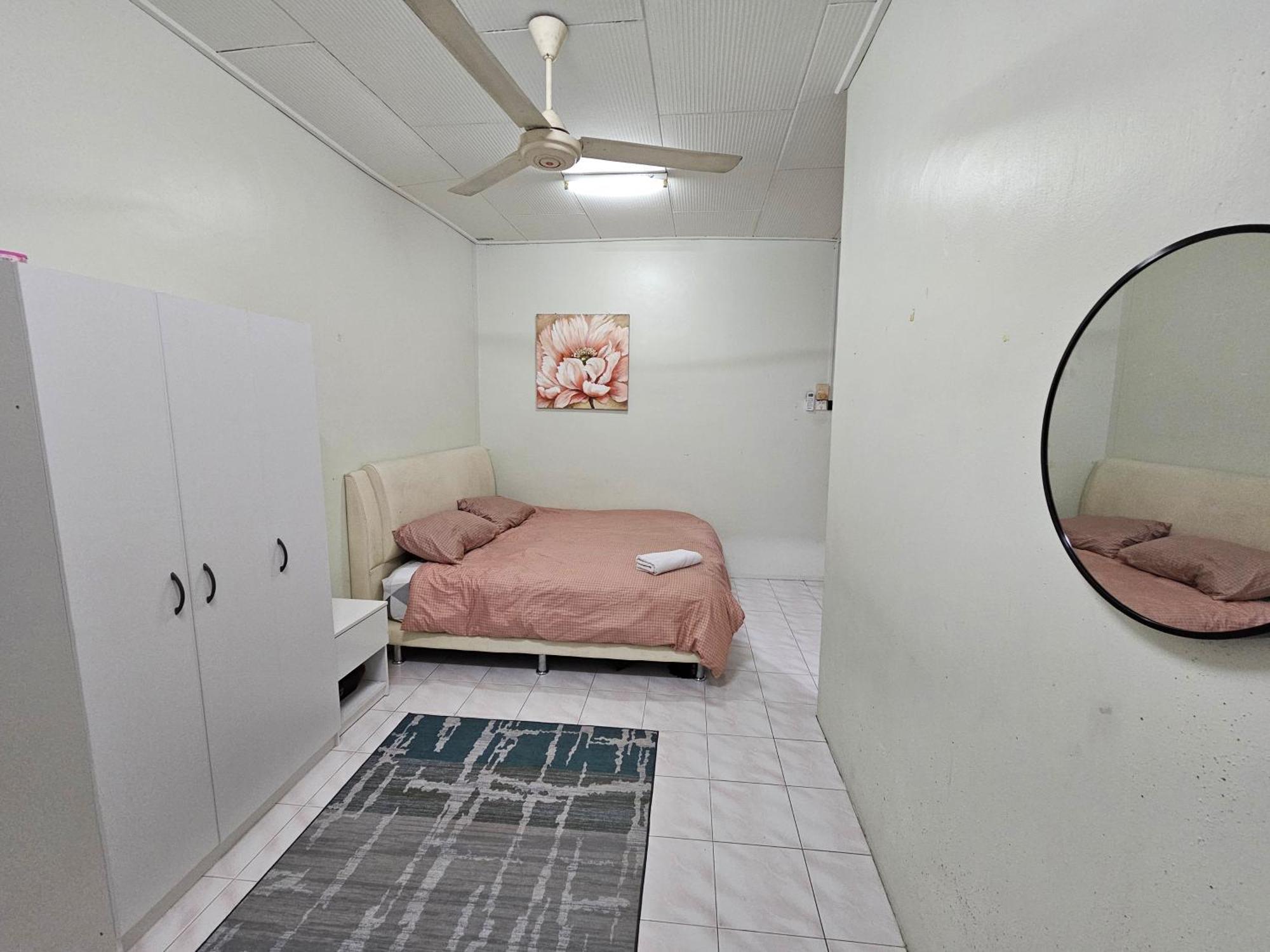 Ruhani Homestay 3 Kb - 4 Bedroom Fully Airconditioned With Wifi & Netflix Kota Bharu Exterior foto